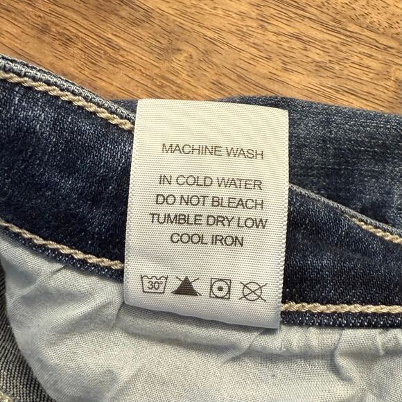 Judy Blue Mid Rise Botton Fly Trouser Flare Denim Jeans Distressed Size 9/29 - Picture 10 of 11